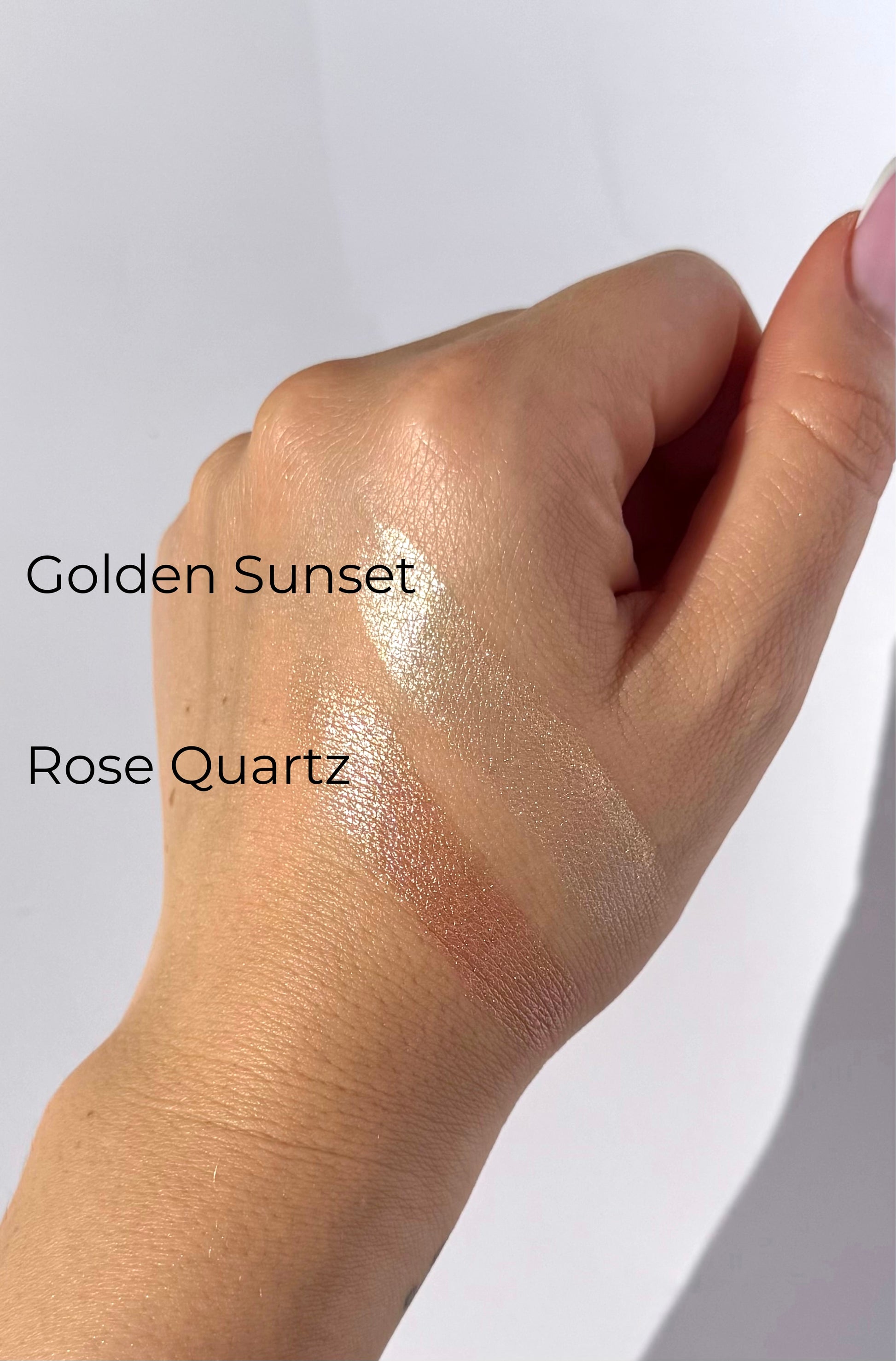 SILK DIAMOND HIGHLIGHTER de DIDI 24 BEAUTY: Iluminador en polvo con una textura suave y sedosa que aporta un brillo luminoso y radiante al rostro. Fórmula de larga duración, ideal para un acabado sofisticado y natural